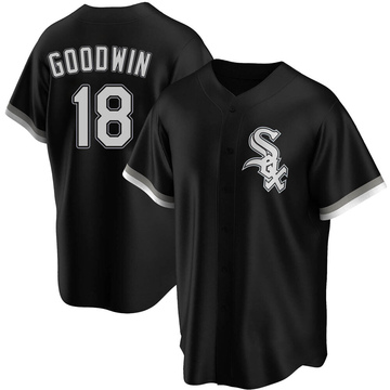 FanDuel Sportsbook on X: Do the Chicago White Sox have the best alternate  jersey in sports? 🤔  / X